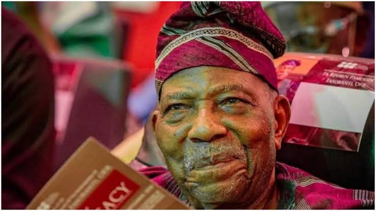 Read more about the article President-elect Tinubu pours encomiums on Afenifere Leader Reuben Fasoranti at 97