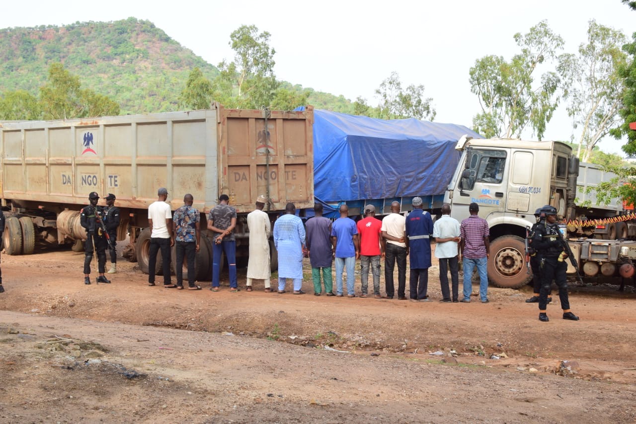 Read more about the article FG Cracks Down on Illegal Mining, Impounds 10 Trucks and Charges Suspects to Court