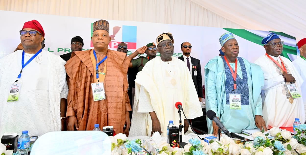 Read more about the article AT THE APC NEC MEETING, PRESIDENT TINUBU RECEIVES A VOTE OF CONFIDENCE AND PLEDGES TO WORK HARDER FOR NIGERIA’S PROSPERITY