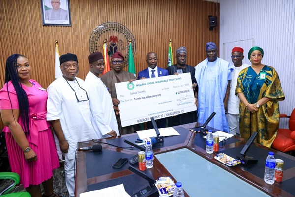 You are currently viewing NSITF Assures Prompt Compensation Payments, Presents N25 Million Cheque to National Assembly Staff