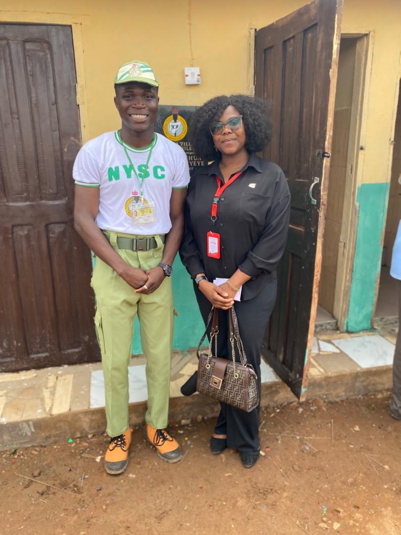 You are currently viewing NYSC Corps Member, with Support from FlowFM 92.7Commissions Four-Block Toilet and Shower Facility in Onikanga