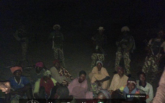 You are currently viewing NIGERIAN ARMY RESCUES 12 ABDUCTED TEENAGE GIRLS IN ASKIRA/UBA, BORNO STATE