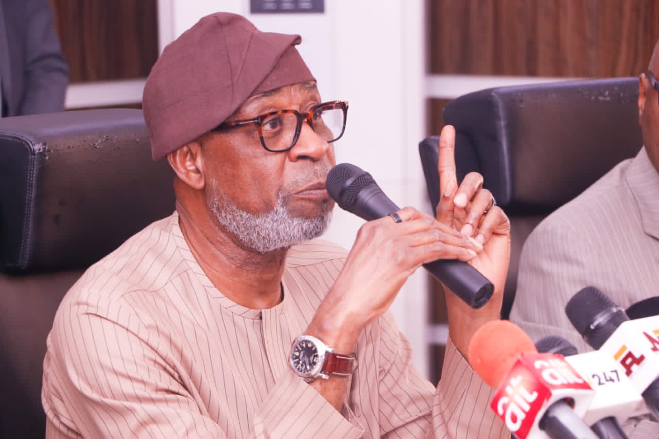 Read more about the article ABUJA EARTH TREMOR: ALAKE CALLS FOR CALM, DIRECTS AGENCY TO REPORT UPDATES