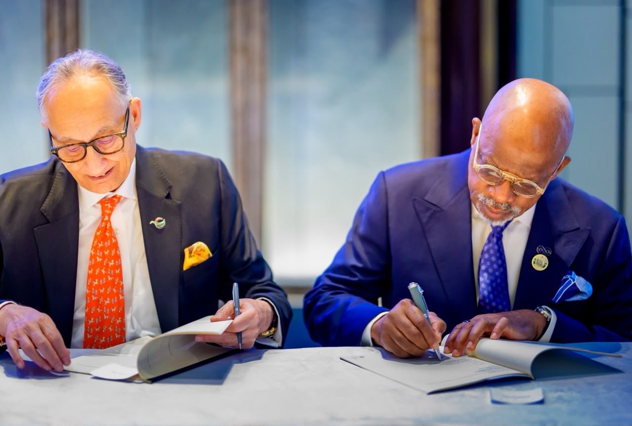 You are currently viewing IN PARIS, AS OGUN STATE, DP WORLD SIGN MOU ON DEEP SEA PORT, PRESIDENT TINUBU ASSURES INVESTORS OF REGULATORY CLARITY